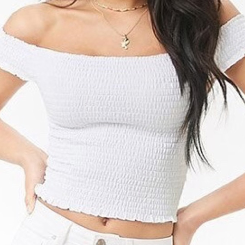 FOREVER 21 OFF THE SHOULDER CUTE SMOCKED TOP